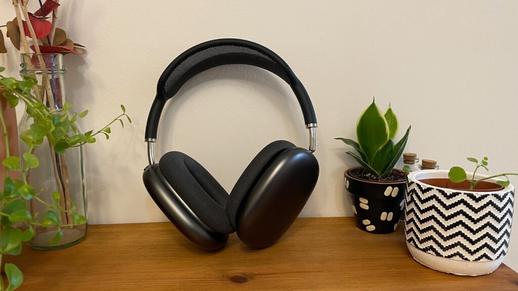 Do Wireless Headphones Work with iPhones and Android Phones